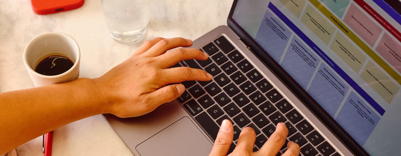 How to Choose the Right Website Designer in Guwahati for Your Startup
