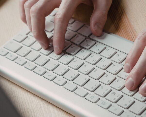 Comparing the best website designers in Guwahati for 2026 by cost, turnaround time, and reviews — a practical guide to picking the right agency for your business.